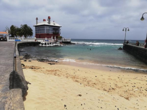 Respira el mar desde tu terraza y siéntete en paz.